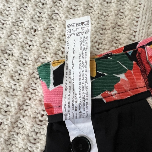 Zara Red and Green Patterned Skirt - Picture 14 of 16